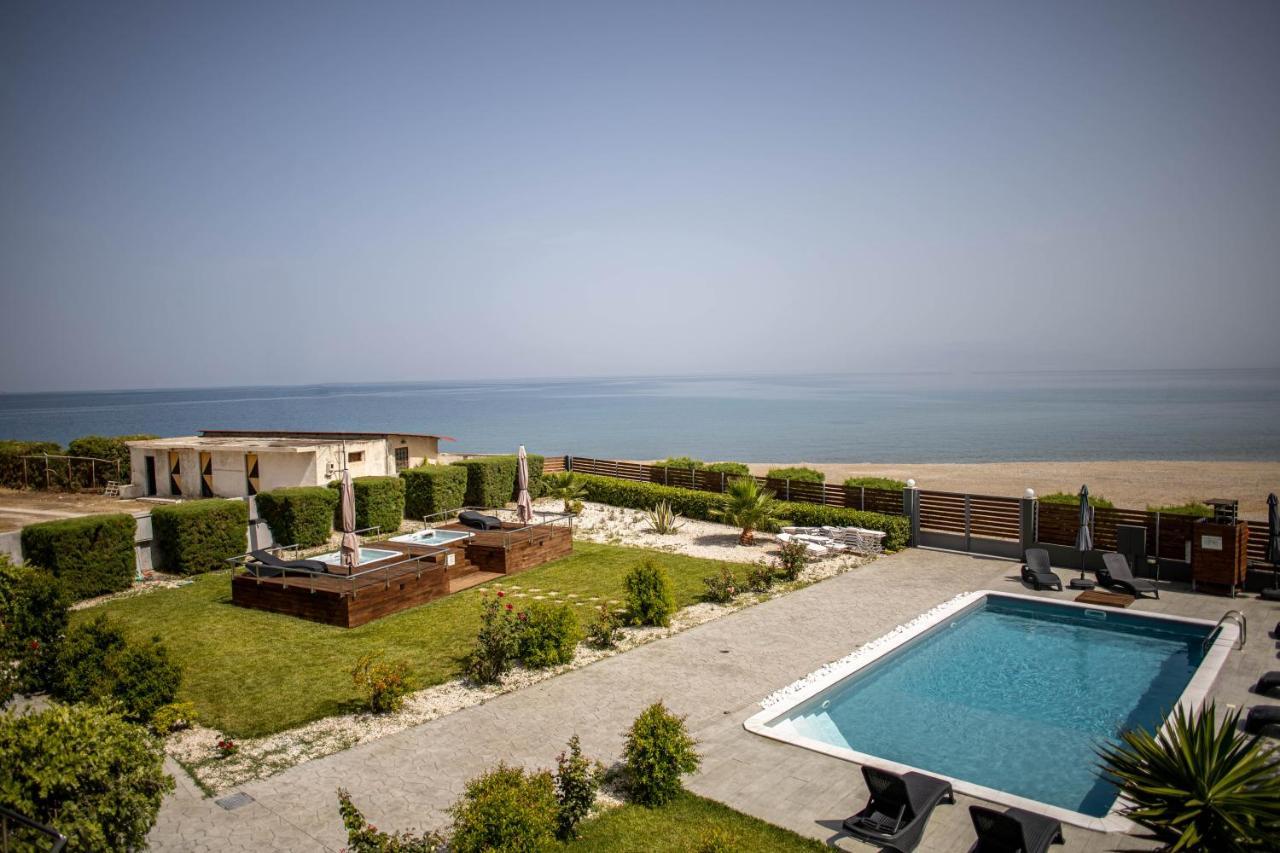 Isola Apartments Xylokastro Exterior foto